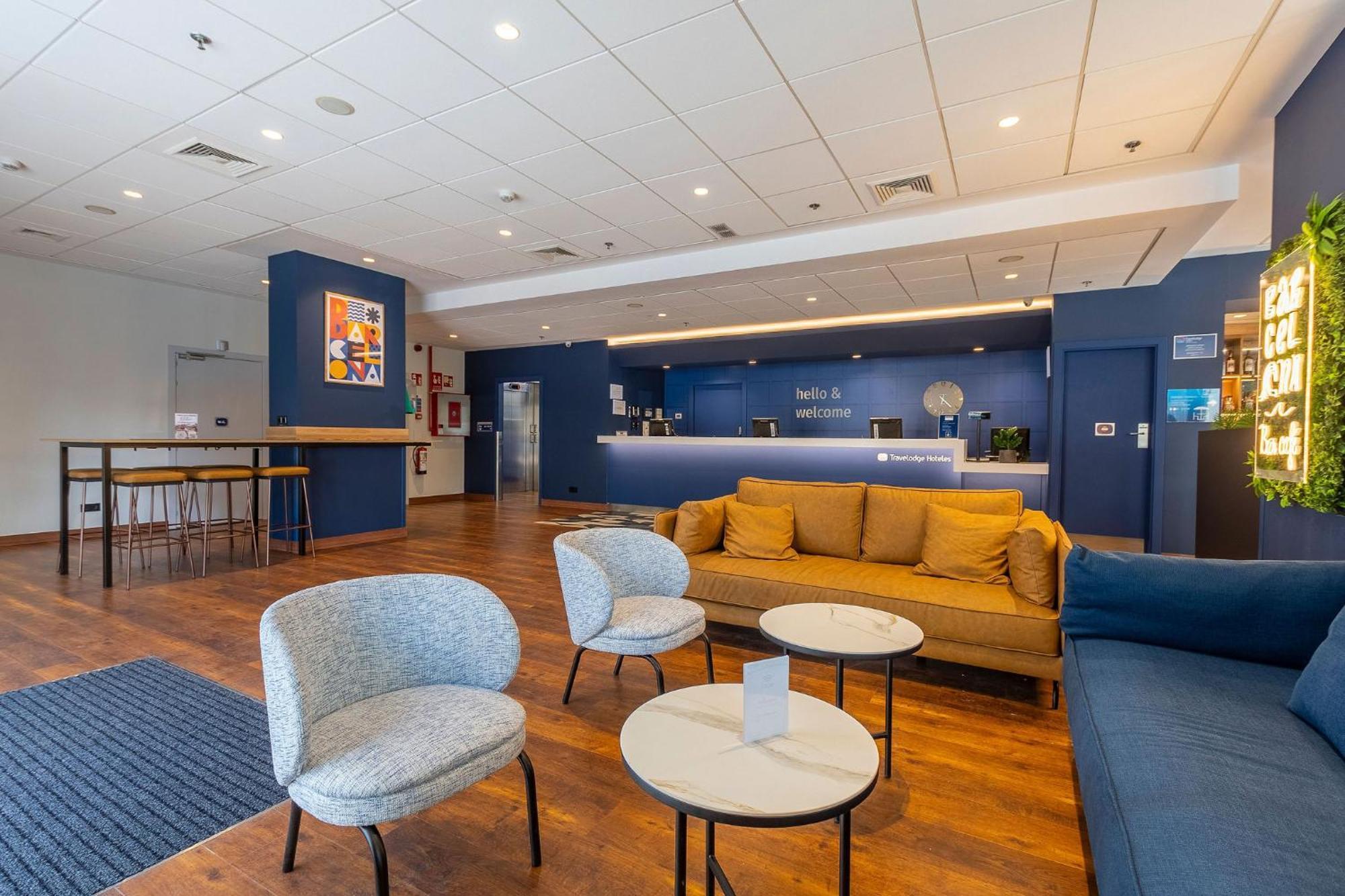 Travelodge Barcelona Poblenou — Photos 1